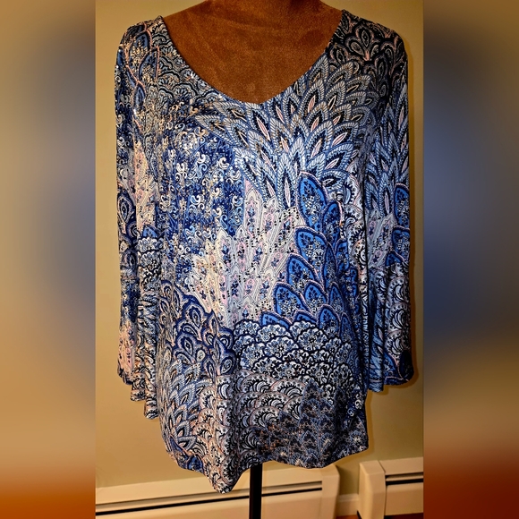 💝Blue and Pink Patern Silver Sequin Blouse by S. Levine - Picture 2 of 7